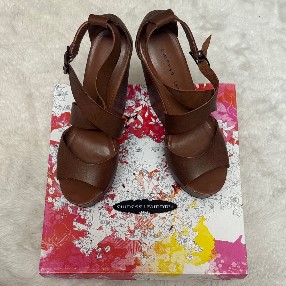 Chinese Laundry Brown Platform Sandals
